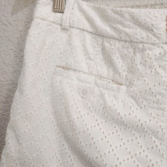 Banana Republic White Eyelet Chino Shorts Size 6 - Picture 7 of 10